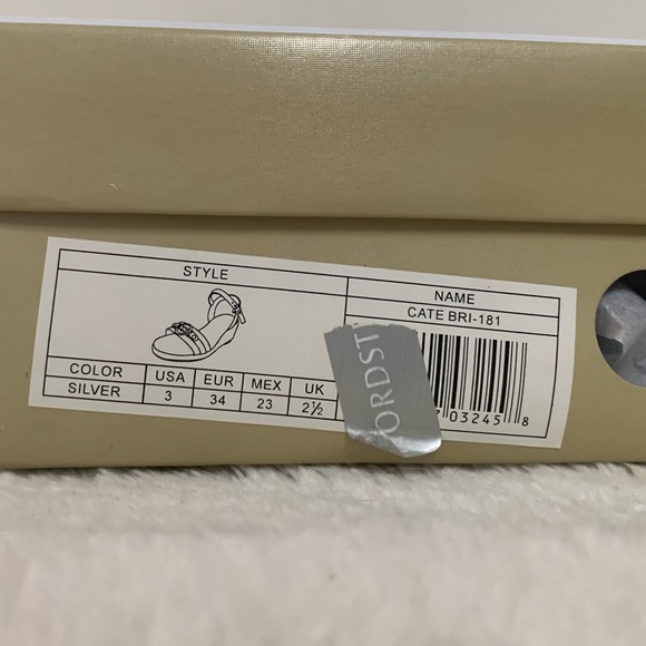 Micheal Kors Kids Wedge Sandal - Picture 3 of 10